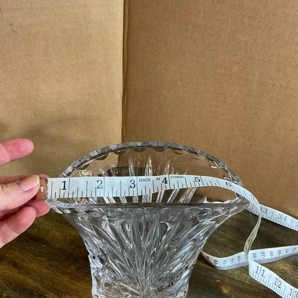 Crystal Fan Vase – Sunburst Pattern – Heavy Pressed Lead Crystal – Scalloped Rim